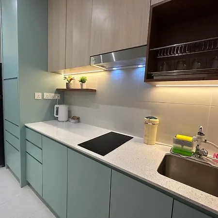 Studio 4 Pax - Riverine Diamond Kuching Exterior photo