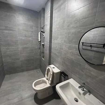 Studio 4 Pax - Riverine Diamond Kuching Exterior photo