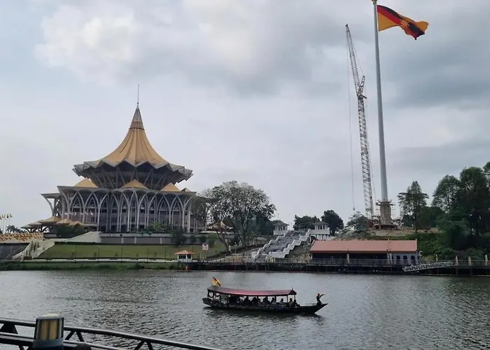 Studio 4 Pax - Riverine Diamond Kuching