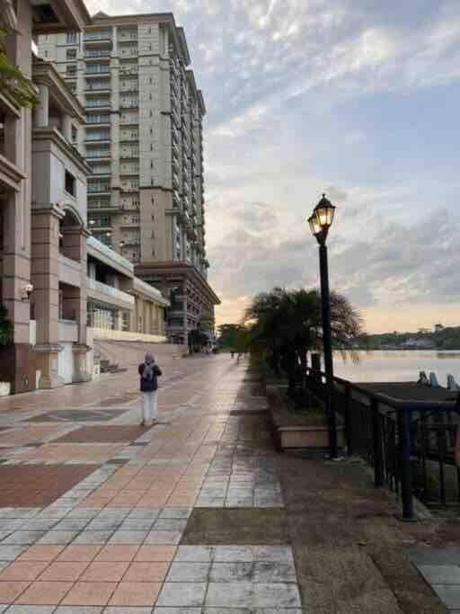 4 Pax - Riverine Diamond * Kuching