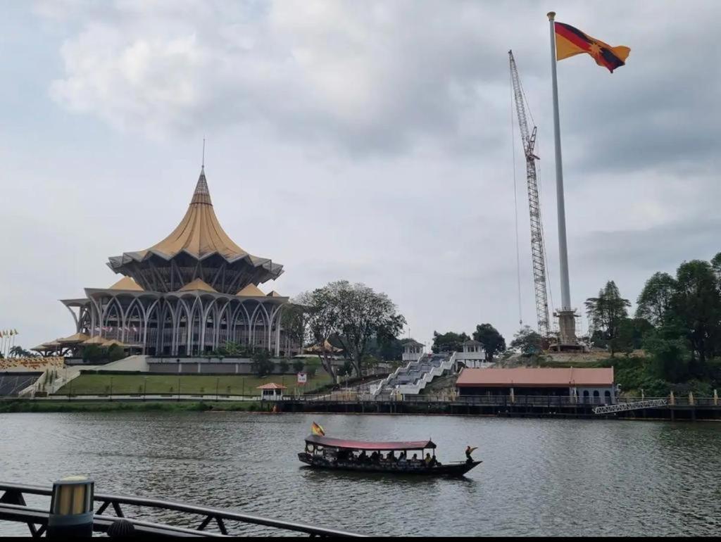 Apartment 4 Pax - Riverine Diamond Kuching