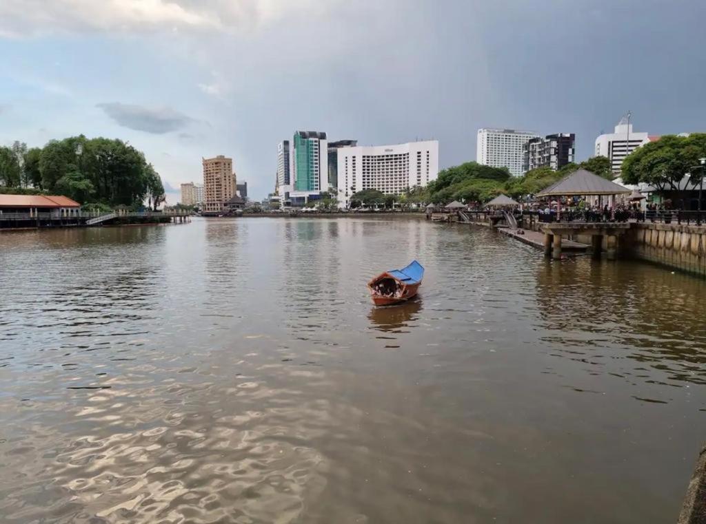 Apartment 4 Pax - Riverine Diamond Kuching